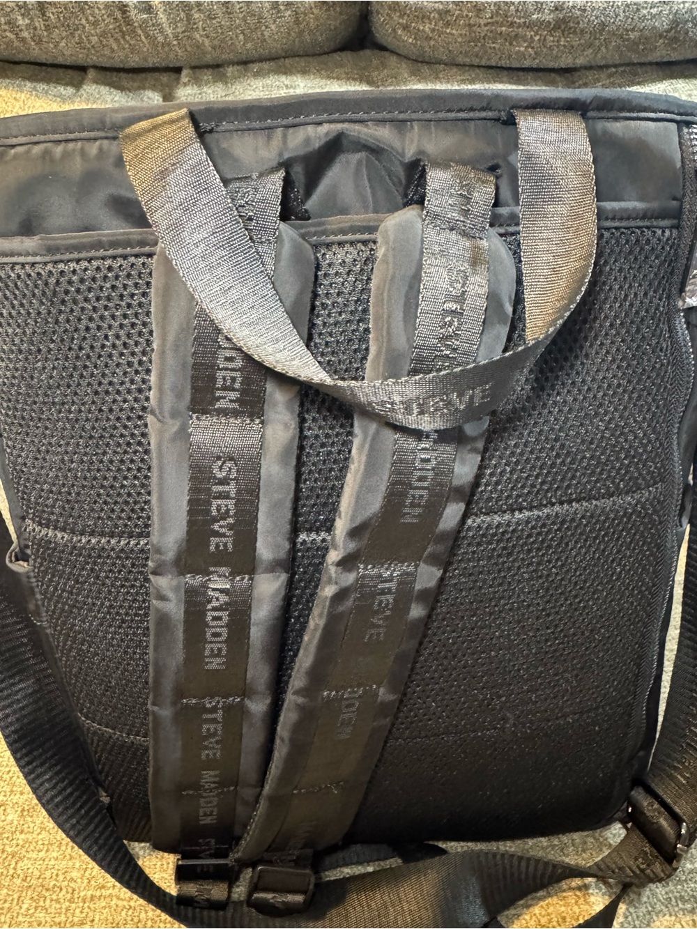 Steve Madden BMedhy Black Convertable  Backpack Style Tote - Picture 6 of 14